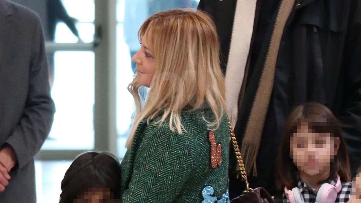 Την περίμεναν να κάνει τα ψώνια της για να περάσει από τον έλεγχο - Το άγνωστο περιστατικό με την Νάνσυ Ζαμπέτογλου στο αεροδρόμιο