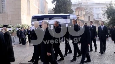 Κηδεία Τέως Βασιλιά Κωνσταντίνου: Παραμορφωμένος κάτω από το φέρετρο - Δεν το έδειξαν ποτέ οι κάμερες (Βίντεο)
