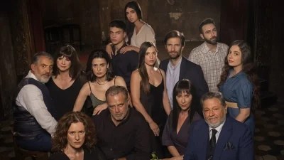 Γη της Ελιάς: Ανάσταση! Νέος άντρας στη ζωή της Αρετής - "Αναστάτωση" στη Μάνη με τον άντρα που εμφανίζεται στο χωριό