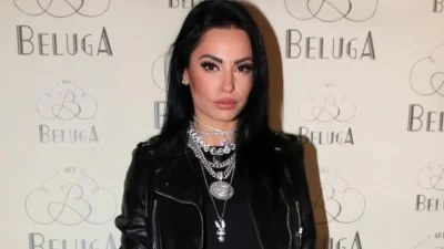 Κατάξανθη η Δήμητρα Αλεξανδράκη - Η αλλαγή στην εμφάνισή της μετά τις φήμες επανασύνδεσης με τον σύζυγό της