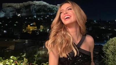 Στο Παρίσι η Δανάη Λιβιεράτου με τον σύντροφό της