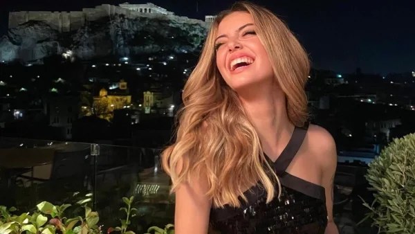 Στο Παρίσι η Δανάη Λιβιεράτου με τον σύντροφό της
