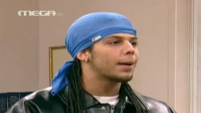 Θυμάστε τον Αργύρη από την σειρά "Δέκα λεπτά κήρυγμα"; Δείτε πώς είναι σήμερα χωρίς ράστα με γκρίζα μούσια