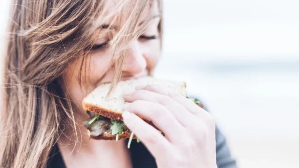 7 tips για να χάσεις τα περιττά κιλά όταν οι δίαιτες δεν πιάνουν