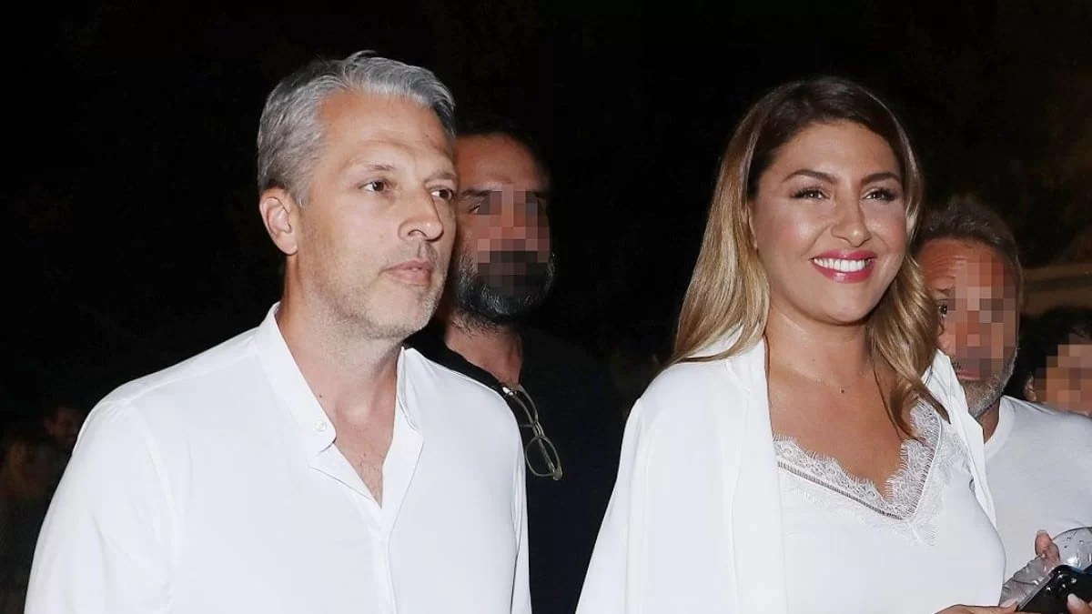 Στην αγκαλιά του Ανδρέα Καψάλη η Έλενα Παπαρίζου - Η σπάνια φωτογραφία που δημοσίευσε η τραγουδίστρια