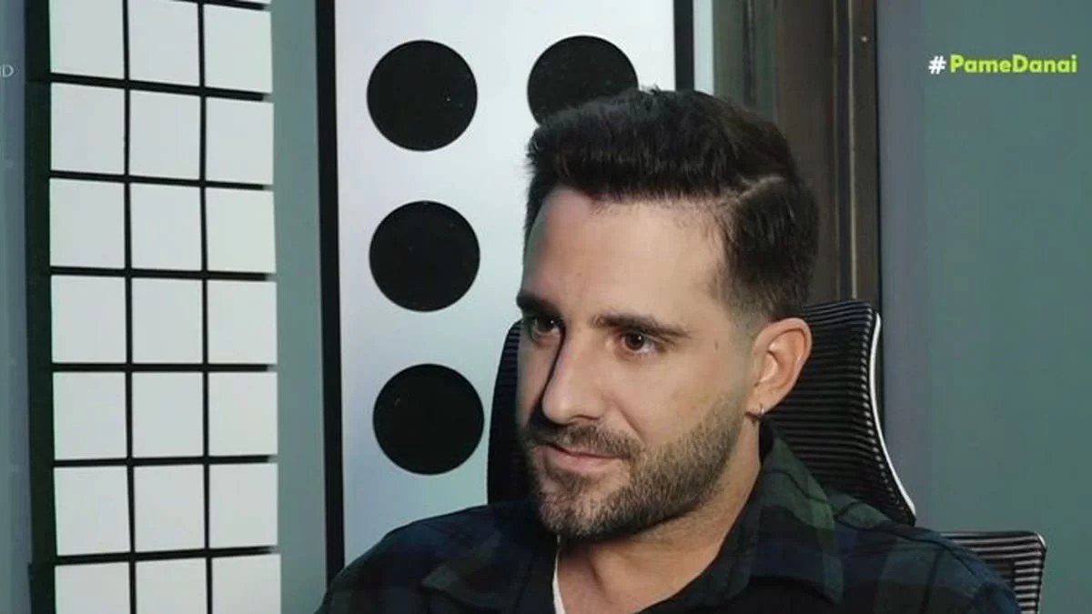 «Είχε κάνει τατουάζ σε περίεργο σημείο και ήθελε να...» - Το πιο ακραίο περιστατικό του Γιώργου Λιβάνη με θαυμάστρια