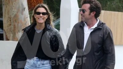 Στιγμές ευτυχίας για την Βίκυ Καγιά και τον Ηλία Κρασσά - Η φωτογραφία με το πρόσωπο του μικρού Κάρολου