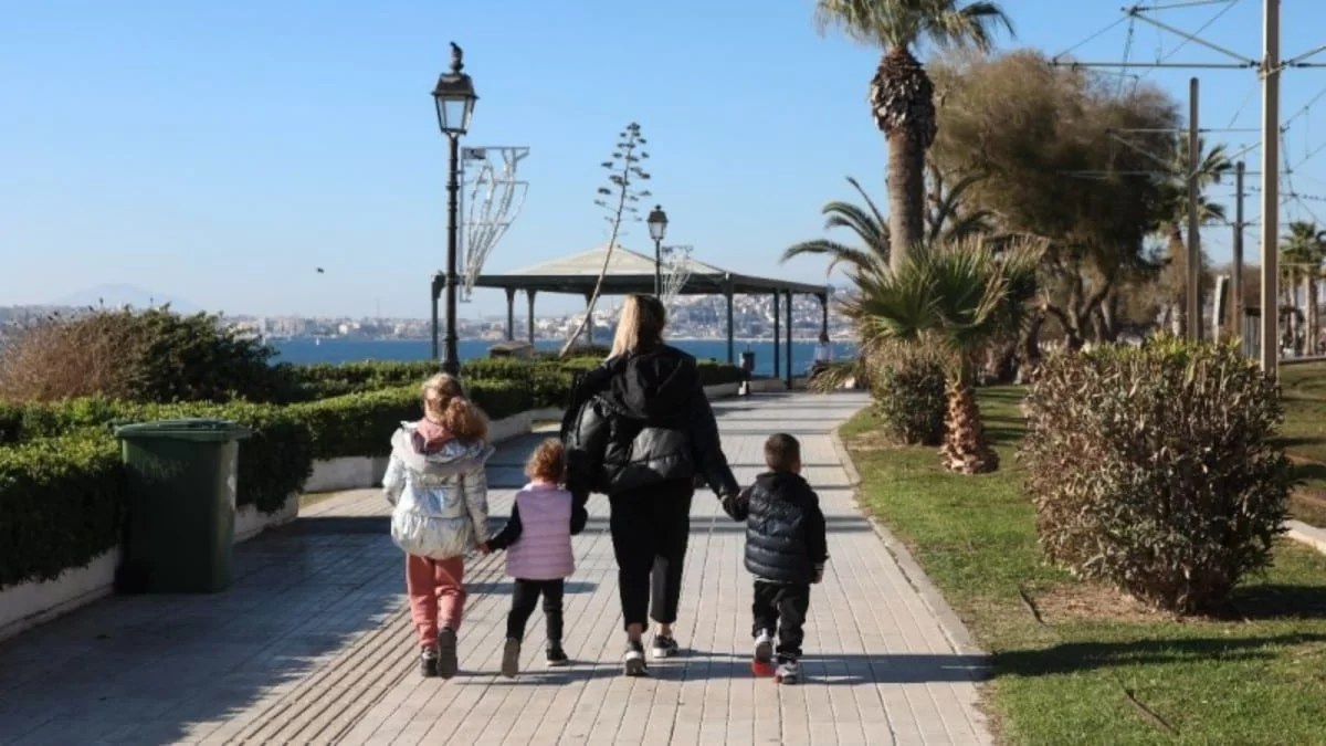 Καιρός σήμερα 18/1: Στα δυτικά, τα βόρεια και την ανατολική νησιωτική χώρα προβλέπονται...
