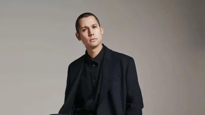 Την πήρε μαζί του στα γυρίσματα του Masterchef 7 - Ολόιδια με τον Κοντιζά η κόρη του Ιζούμι
