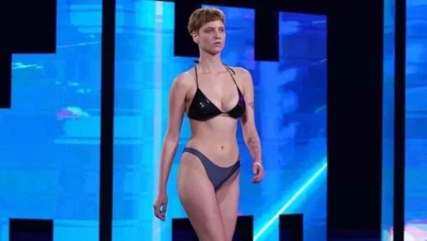 Καμία σχέση με το αγοροκόριτσο του GNTM 5 - Αγνώριστη η Κότυ με μακρύ ξανθό μαλλί