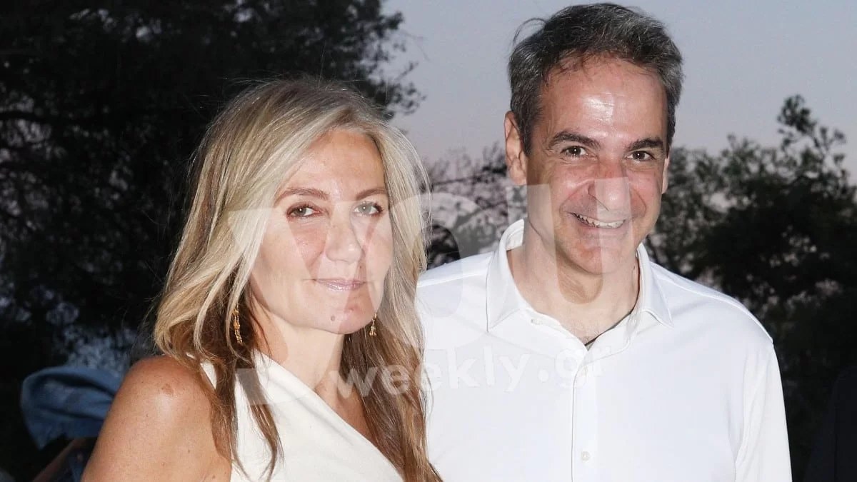 Στην Κρήτη άλλαξε χρόνο ο Κυριάκος Μητσοτάκης, με την σύζυγό του, Μαρέβα και τα παιδιά τους - Η οικογενειακή φωτογραφία τους