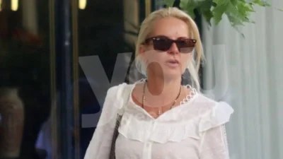 Διέρρευσε μετά από 23 χρόνια - Το βίντεο της Μαρίας Μπεκατώρου με κόκκινα μαλλιά στο Τηλεάστυ που κάνει τον γύρο του διαδικτύου