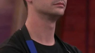 Ανακοινώθηκαν τα ευχάριστα για παίκτη του MasterChef - Έκανε πρόταση γάμου με μονόπετρο "κοτρόνα" στην καλή του κάτω από τον Πύργο του Άιφελ