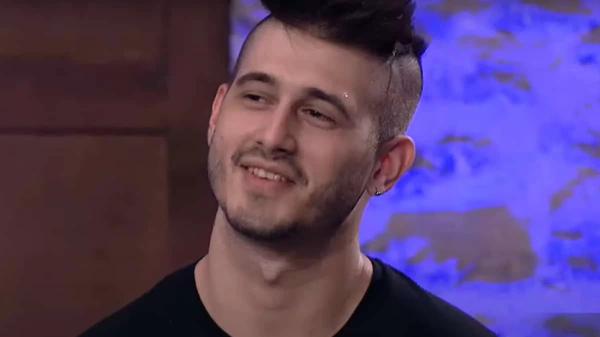 MasterChef: «Είχα τρελό έρωτα με...» - Αμηχανία στο πλατό του STAR με την αποκάλυψη διαγωνιζόμενου