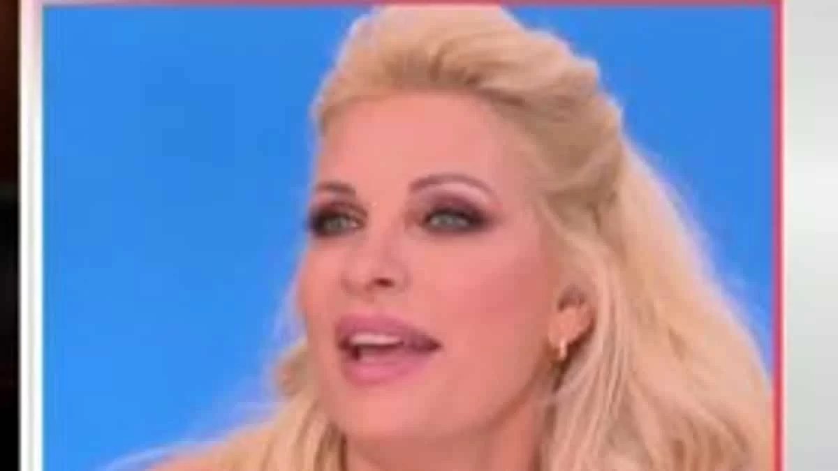 «Θα τρελαθώ...» - Άναυδη η Ελένη Μενεγάκη στον αέρα του Mega