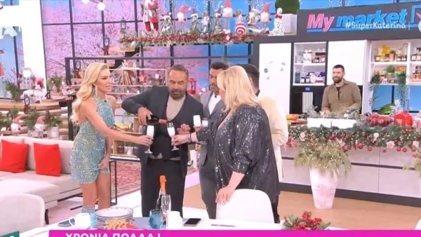 Super Κατερίνα: «Και εσύ και εγώ...» - Η Καινούργιου έσπασε ρόδι και άφησε το σχόλιο της για τα προσωπικά της