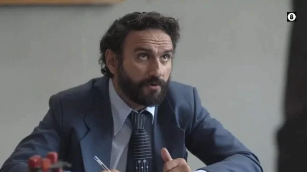 Τα Καλύτερά μας χρόνια: Σε σοκ ο Άγγελος - Η επισκέψη που τον ταράζει