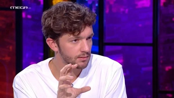 «Η σκηνή που την φίλησα πρώτη φορά δεν...» - Όλη η αλήθεια για τον Μιχαήλ Ταμπακάκη και την Φωτεινή Παπαθεοδώρου