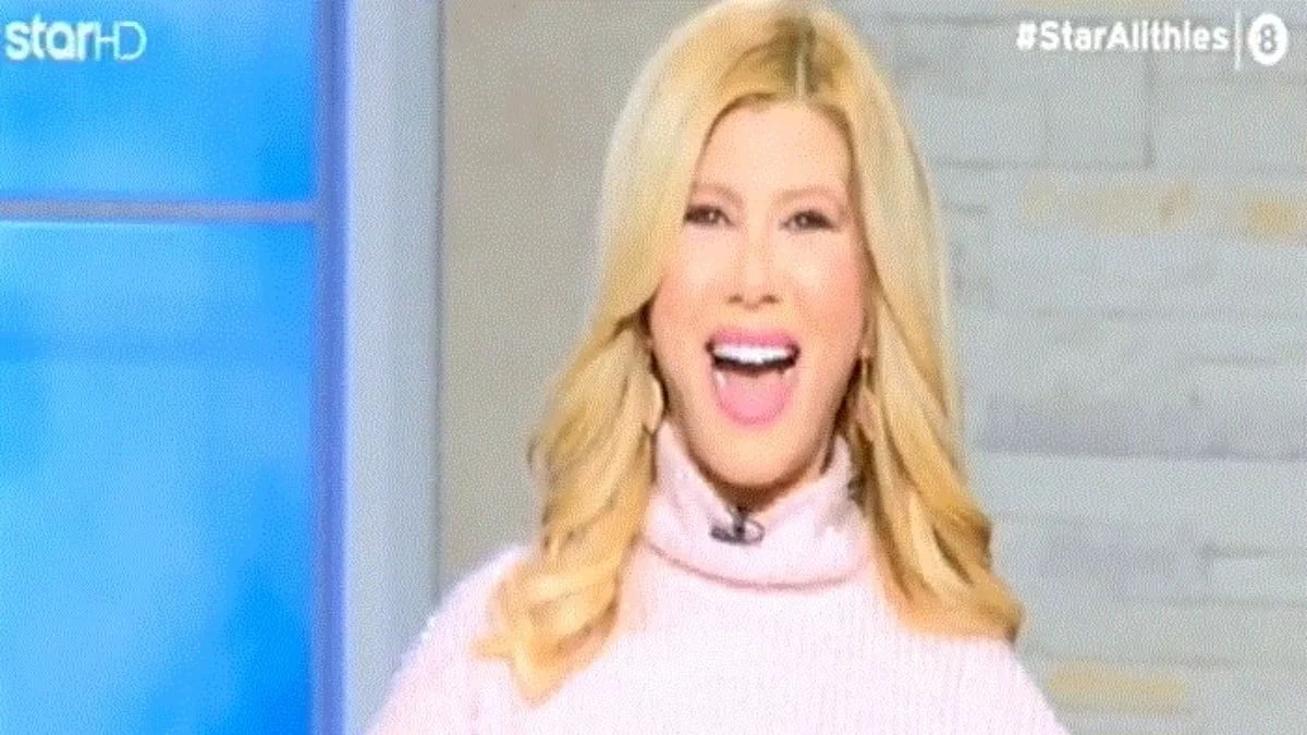 «Σήμερα λοιπόν γιορτάζει το στεφάνι μου και...»: Οι τρυφερές ευχές της Ζήνας Κουτσελίνη στον σύζυγο της