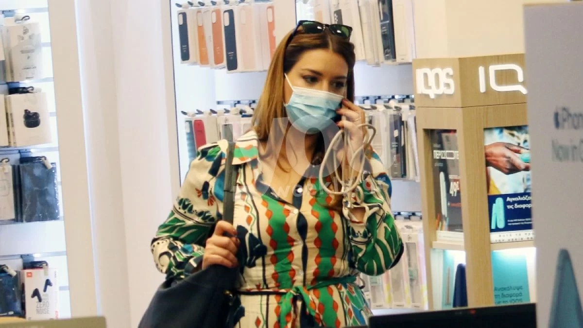 Φυγάδευσαν την Ελίνα Παπίλα έξω από το στούντιο του ΑΝΤ1 - Τι συνέβη