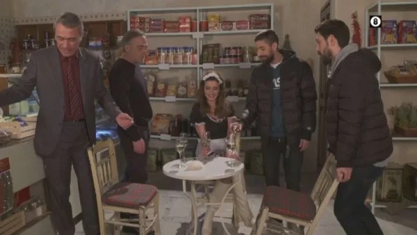 Χαιρέτα μου τον Πλάτανο (14/2): Αναμπουμπούλα στο πανδοχείο - Η νέα καμαριέρα "ανάβει φωτιές" στους άντρες του χωριού