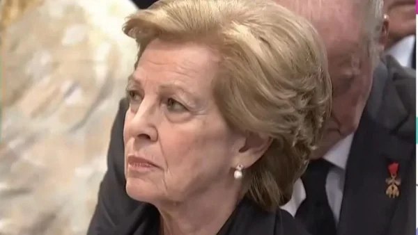 Κλεισμένη στο σπίτι η Άννα Μαρία μετά την κηδεία του τεως Κωνσταντίνου - Τι συνέβη με την βασιλική οικογένεια