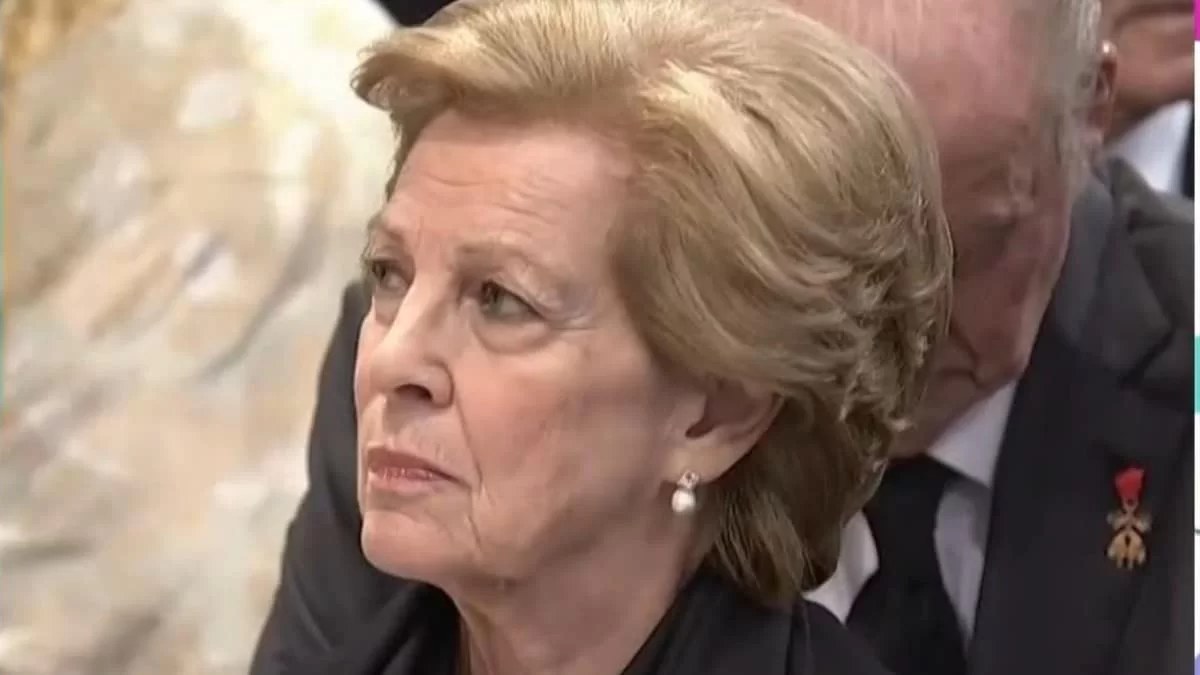 Κλεισμένη στο σπίτι η Άννα Μαρία μετά την κηδεία του τεως Κωνσταντίνου - Τι συνέβη με την βασιλική οικογένεια