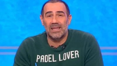«Όταν ο Μπισμπίκης κάπνισε ένα τσιγάρο τα ανόητα ΜΜΕ...» - Πυρ και μανία ο Αντώνης Κανάκης στον αέρα του ΑΝΤ1