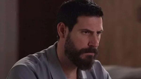 Άγρια Γη (8/2): Σε κατάσταση σοκ ο Μάνος - Η Εύα του αποκαλύπτει πως έχουν έναν γιο τριών ετώ