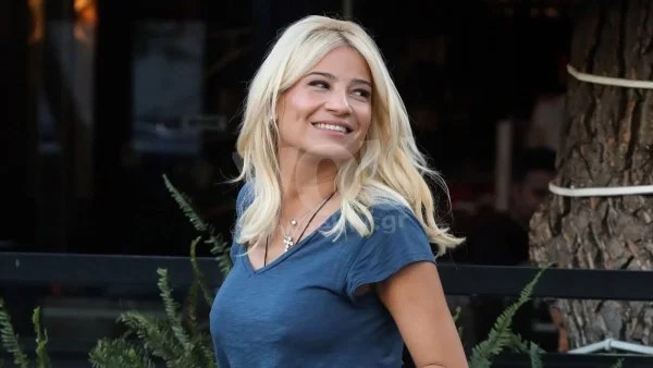 Πρωινό μας: "Χαμός" με την Φαίη Σκορδά στους διαδρόμους του ΣΚΑΪ - Τι συνέβη
