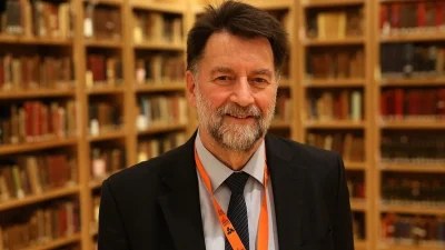Πέθανε ο Φίλιππος Τσιμπόγλου - Ήταν γενικός διευθυντής της Εθνικής Βιβλιοθήκης