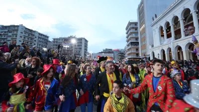 Απόκριες 2023: "Βούλιαξε" η Πάτρα από κόσμο - Πάνω από 150.000 οι επισκέπτες