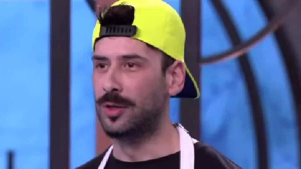 Masterchef: «Χαζός είσαι; Τι κάνεις ρε;» - Έξαλλος ο Γιώργος Πορφύρης με διαγωνιζόμενο