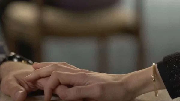 Μαύρο ρόδο (7/2): Την πέφτει ανοιχτά στο Βίκο - Η Αλεξία μπαίνει σε περίεργα μονοπάτια...