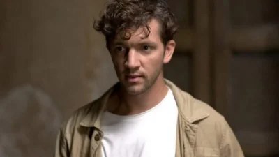 «Θα σου τινάξω τα μυαλά στον αέρα» - Τον απειλεί με όπλο! Τρόμος στο Μαύρο Ρόδο