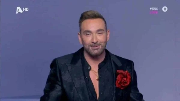 «Ακούσαμε τα σχολιανά μας...» - Η απόφαση του Νίκου Κοκλώνη για το J2US μετά το σκάνδαλο για το όνομά του