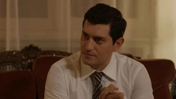 Παράδεισος των κυριών (2/2): O Ντίνος αντιμέτωπος με τον χειρότερό του εφιάλτη - Μπαίνει στο μαγαζί ο...