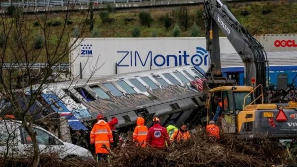 24ωρη απεργία ως ένδειξη πένθους για την τραγωδία στα Τέμπη - Σε σιωπηρή διαμαρτυρία καλούνται μαθητές και φοιτητές