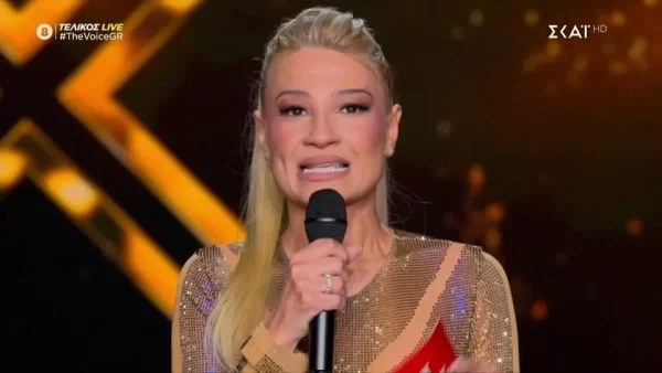 The Voice: Απαστράπτουσα με λαμπερό φόρεμα - Τα πρώτα λόγια της Φαίης Σκορδά τη βραδιά του μεγάλου τελικού