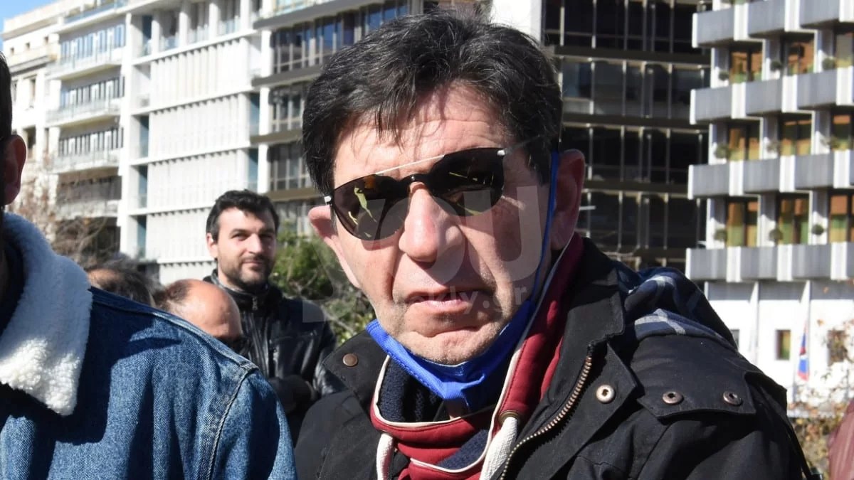 Γεράσιμος Σκιαδαρέσης: «Ήταν χυδαίο , δεν περίμενα...» - "Κόλαφος" ο ηθοποιός για περιστατικό με εφημερίδα