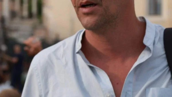 Λίγο πριν γίνει μπαμπάς - Γνωστός παρουσιαστής του ΣΚΑΪ παντρεύτηκε την αγαπημένη του