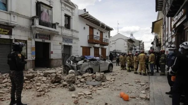 Σεισμός στον Ισημερινό - 15 νεκροί και εκατοντάδες τραυματίες μέχρι τώρα