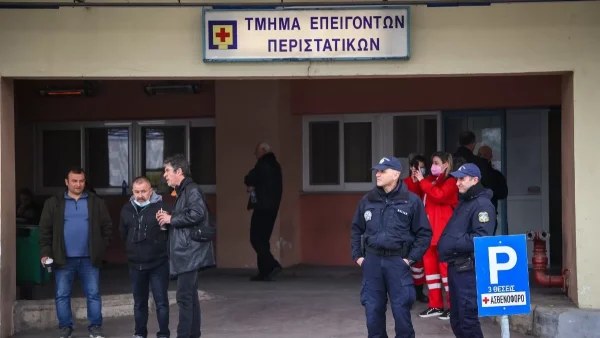 Τραγωδία Τέμπη: Σοκάρει ιατροδικαστής - «Στο νεκροτομείο υπάρχει ένας σάκος με διάσπαρτα μέλη! Είτε είναι χέρια, είτε πόδια»