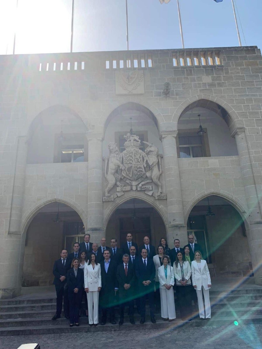 Η ορκωμοσία του Χατζηγιαννη