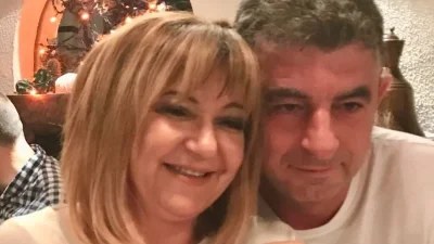 «Σ' αγαπώ και είμαι χαρούμενη που ήσουν ο σύντροφος μου τόσα χρόνια, η Στάθα σου» - Σπαράζουν καρδιές με την ανάρτηση της συζύγου του Γιώργου Καραϊβάζ
