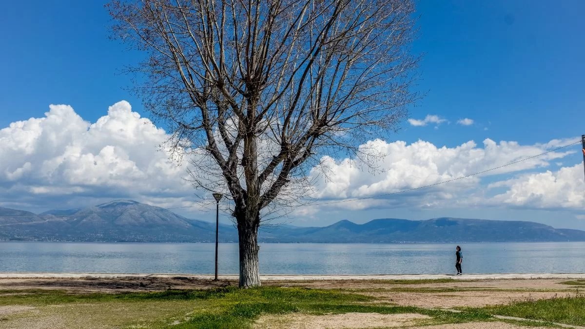 Πως θα είναι ο καιρός σήμερα Τρίτη 25/4 σε όλη την Ελλάδα - Που θα έχουμε καταιγίδες