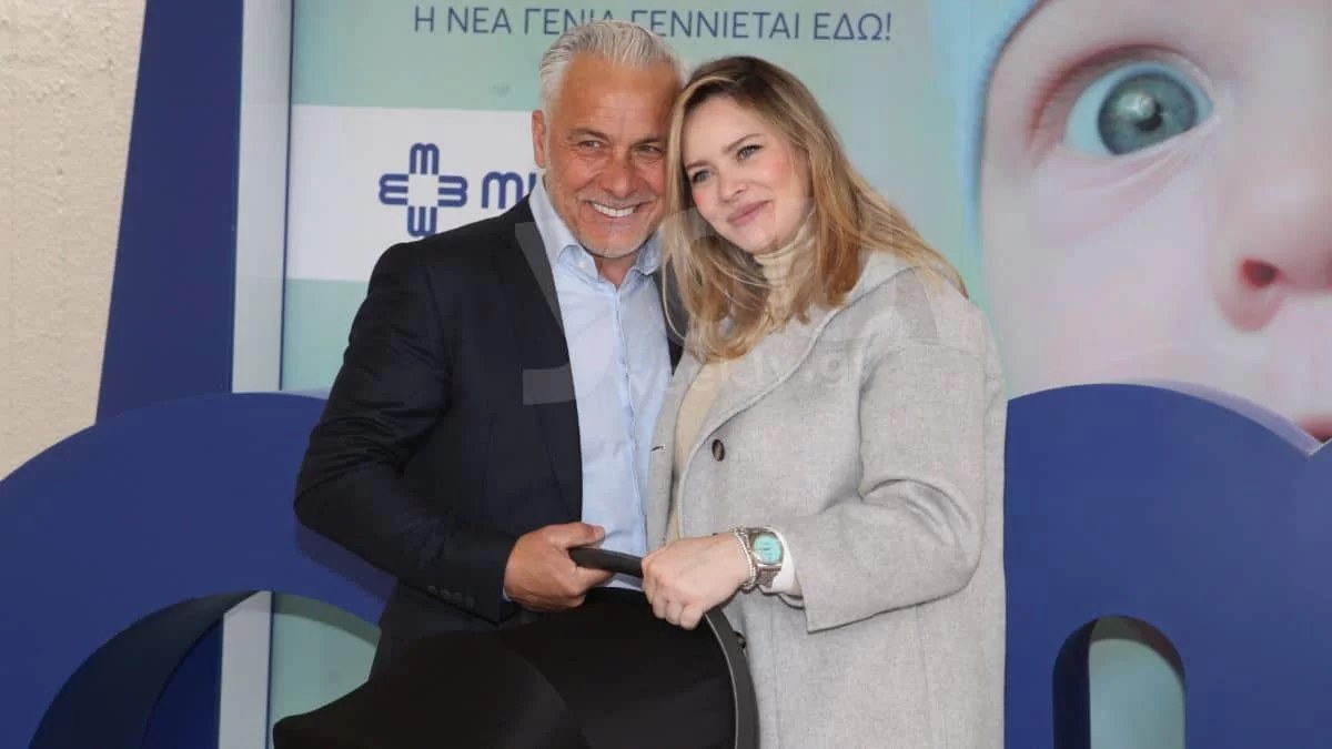 Ανίτα Μπράντ: «Αν και η προσαρμογή μου αυτή...» - Η πρώτη φωτογραφία με τον γιό της μετά το εξιτήριο τους