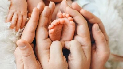Δρ. Μηνάς Μαστροµηνάς: «Η εξωσωµατική είναι πλέον µια φιλική διαδικασία για πολλά ζευγάρια!»
