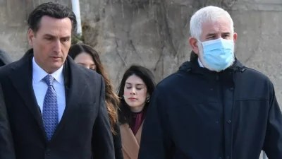 Μυστήριο με την μόνιμη κατοικία του Φιλιππίδη: "Οι ένοικοι διαμαρτυρήθηκαν στην αστυνομία" - Ξέσπασε ο Δημητρακόπουλος
