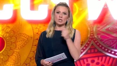 My Style Rocks: «Θα σας ανακοινώσω τη μεγάλη ανατροπή» - "Παγωμένοι" κριτές και διαγωνιζόμενες! Κρεμόντουσαν από τα χείλη της Καραβάτου